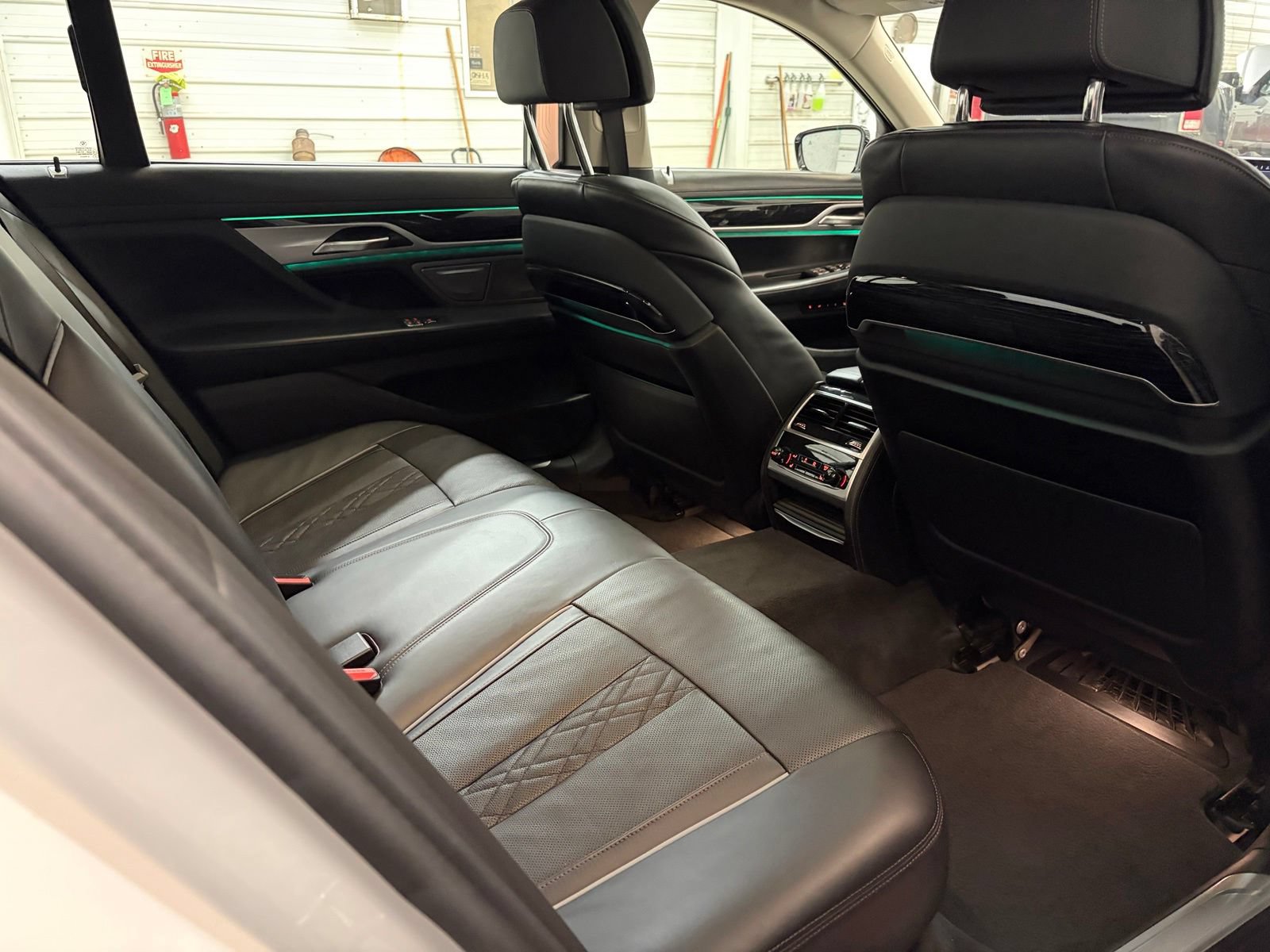 Used 2022 BMW 740i xDrive w/ Premium Package AWD/4WD image 30
