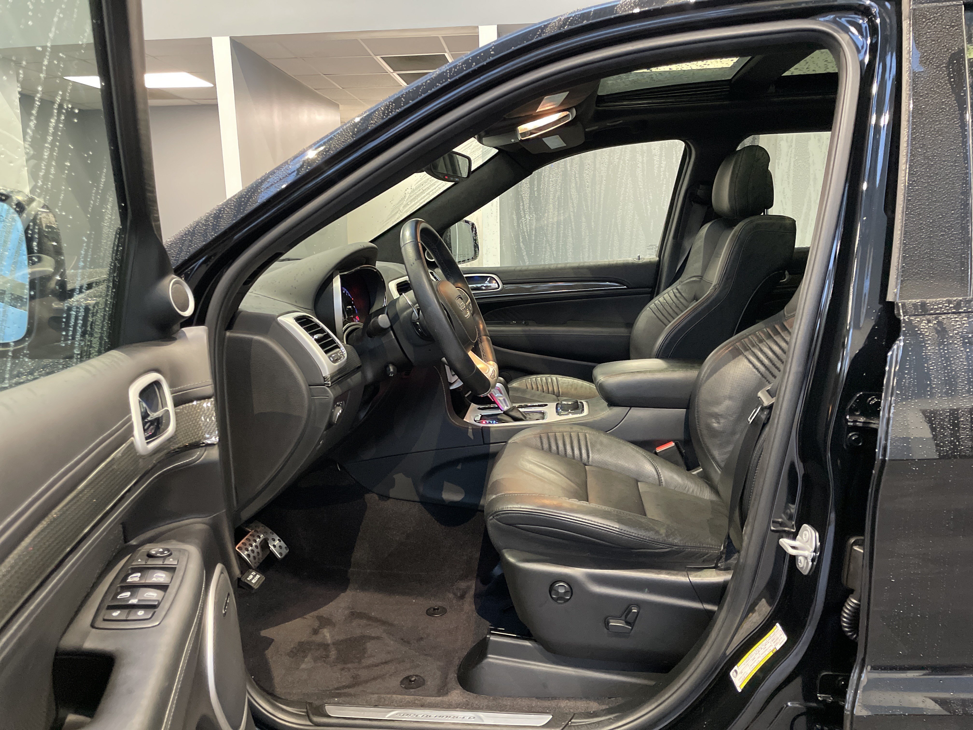 Used 2018 Jeep Grand Cherokee Trackhawk AWD/4WD image 19