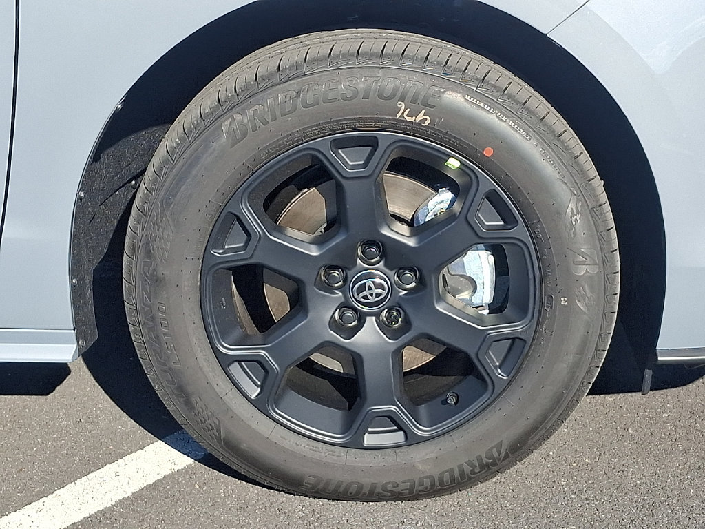 New 2026 Toyota Sienna XLE Woodland Edition AWD/4WD image 8