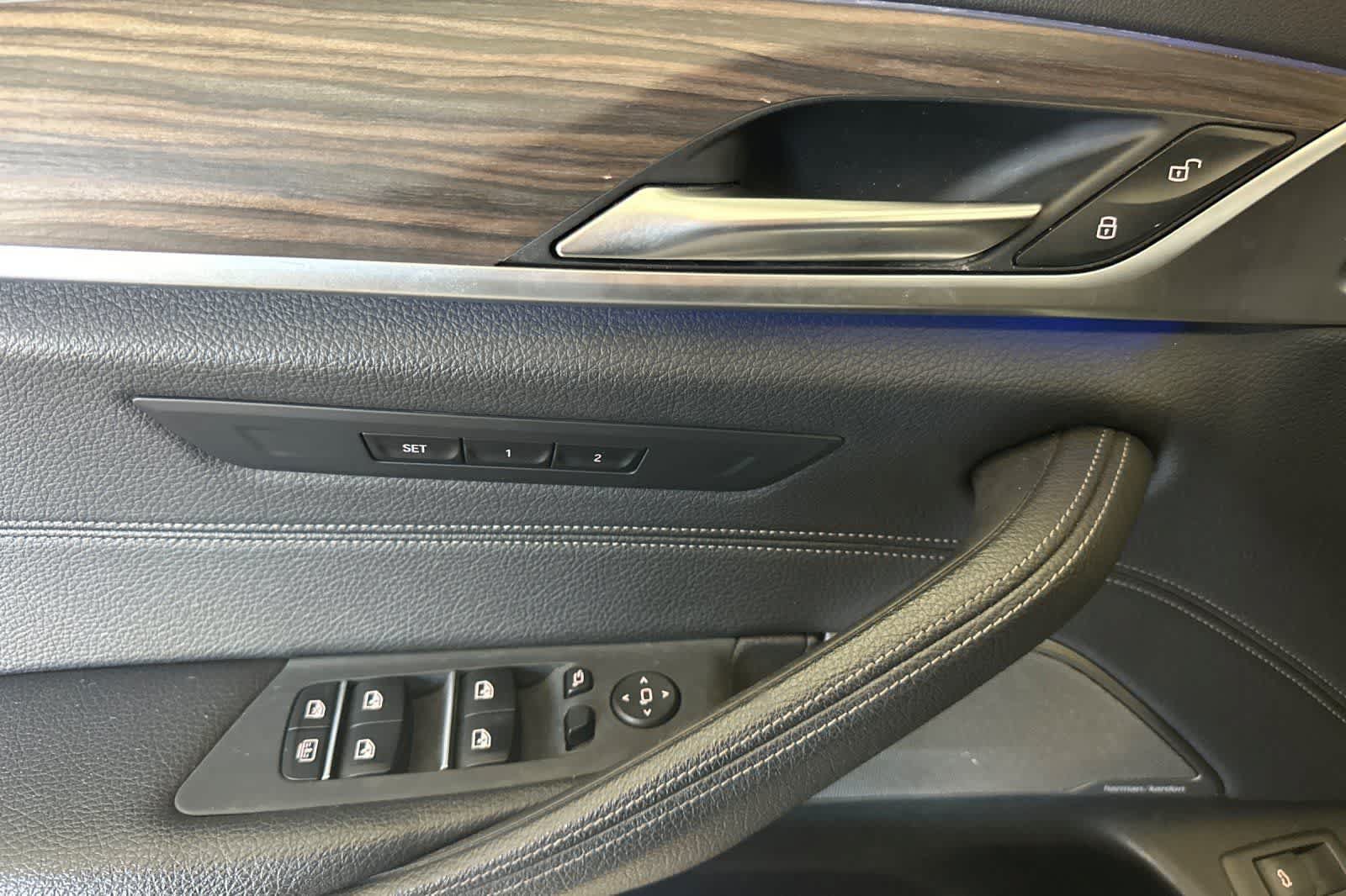 Used 2018 BMW 530e RWD image 15