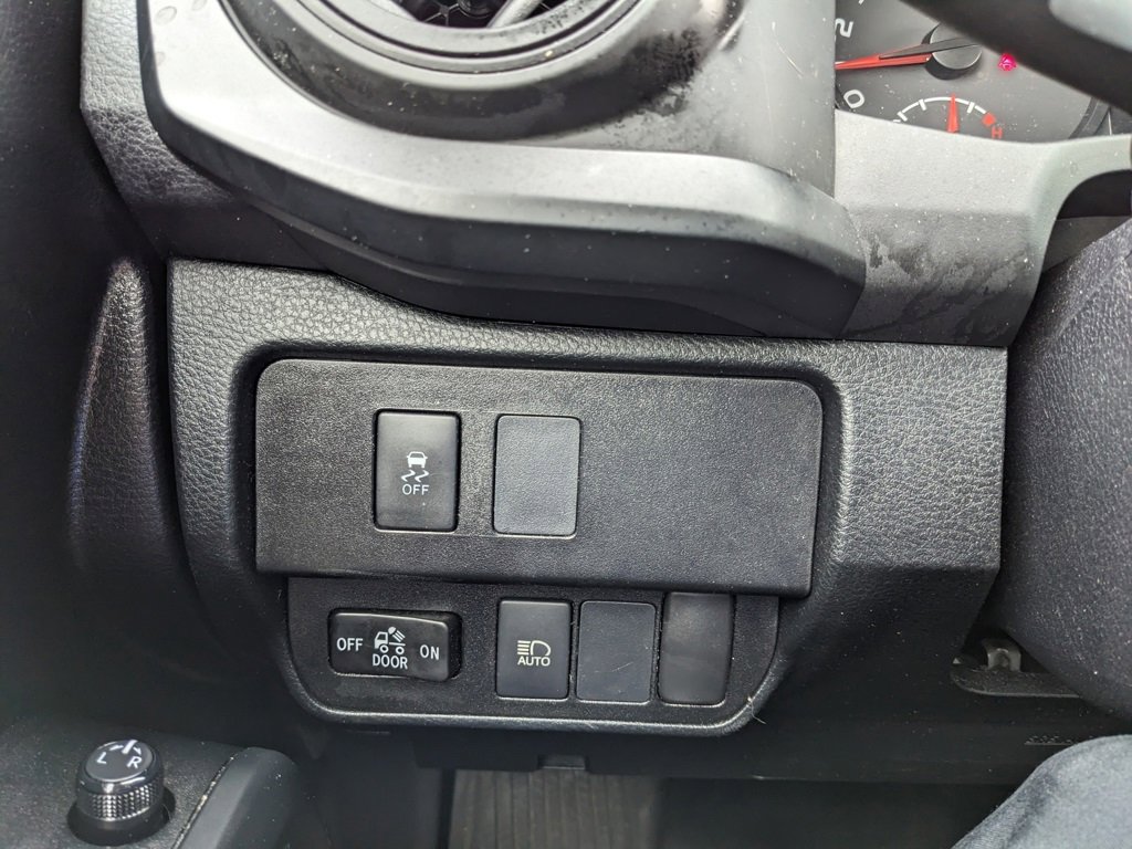 Used 2021 Toyota Tacoma SR image 43