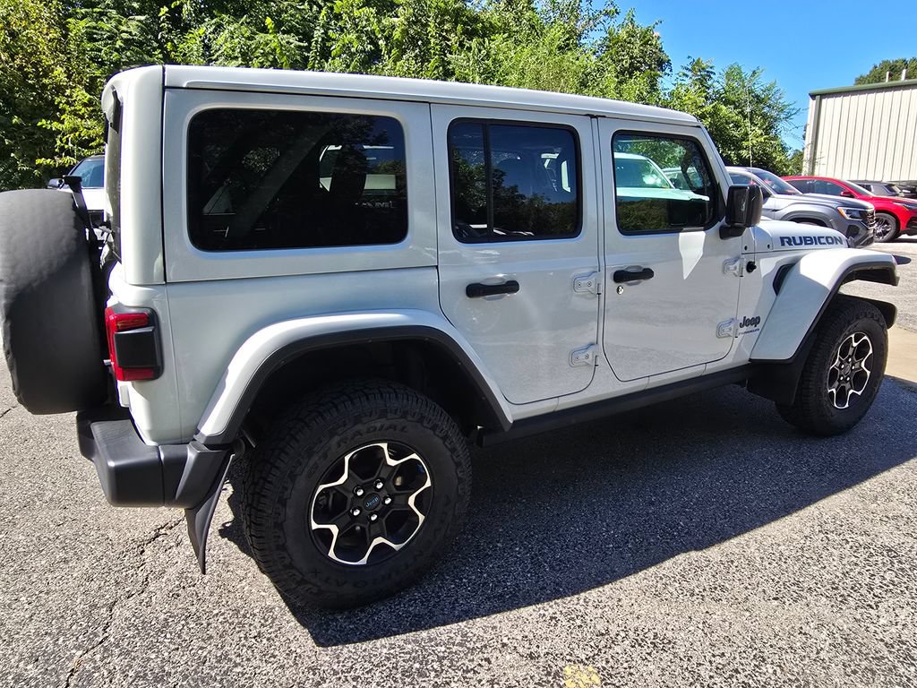 Used 2023 Jeep Wrangler Unlimited Rubicon 4xe w/ Cold Weather Group AWD/4WD image 8