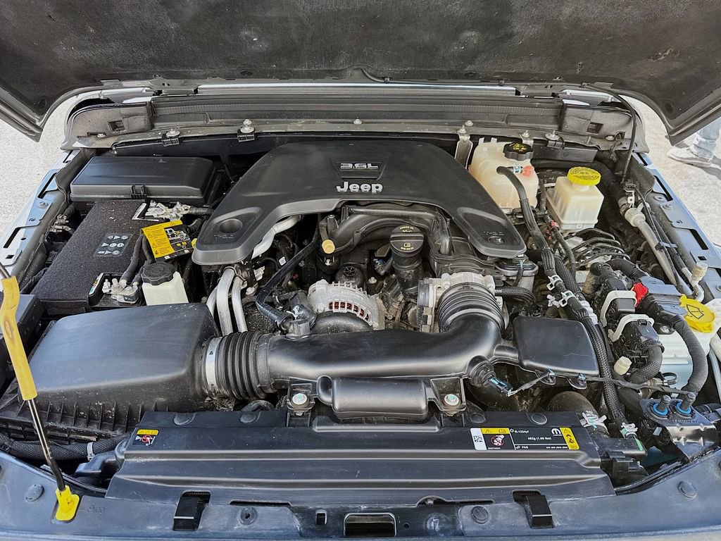 Used 2021 Jeep Gladiator Willys image 27