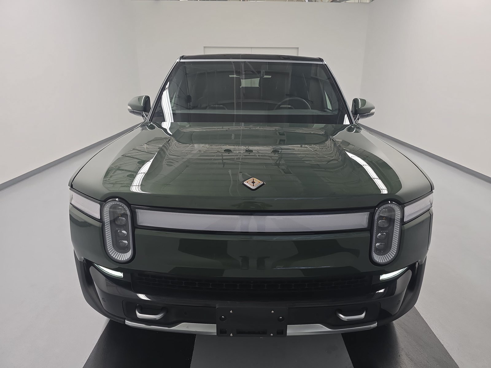 Used 2023 Rivian R1S Adventure Quad AWD/4WD image 8