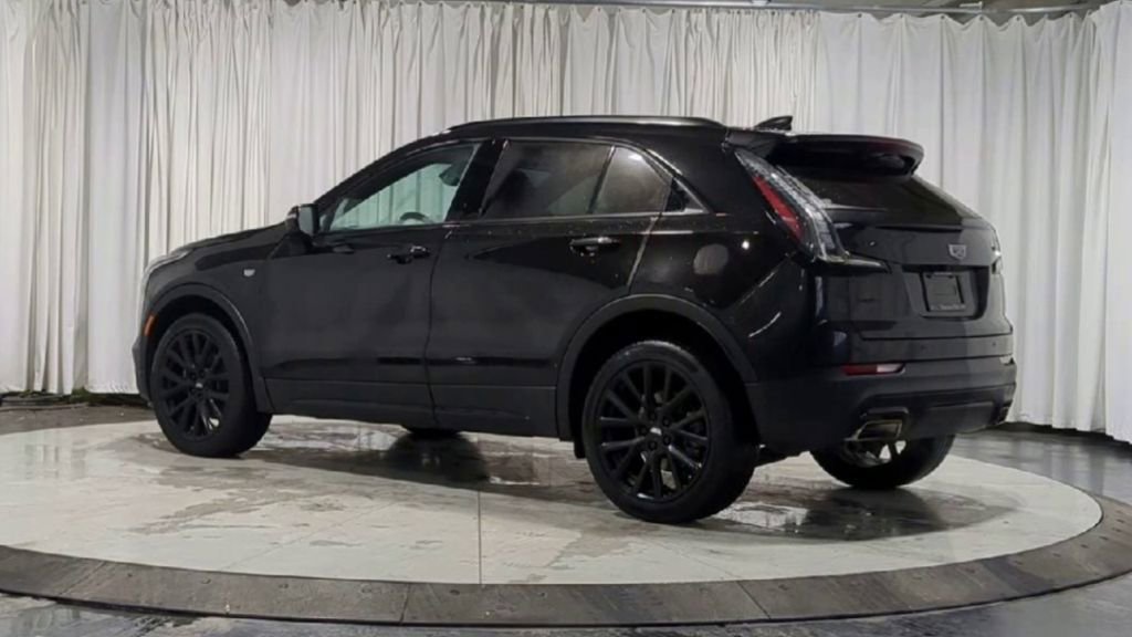 Used 2023 Cadillac XT4 Sport w/ LPO, Onyx Lite Package image 6