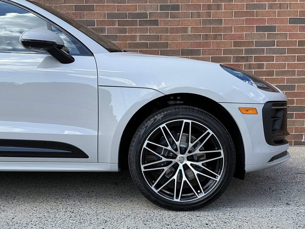 New 2026 Porsche Macan image 11