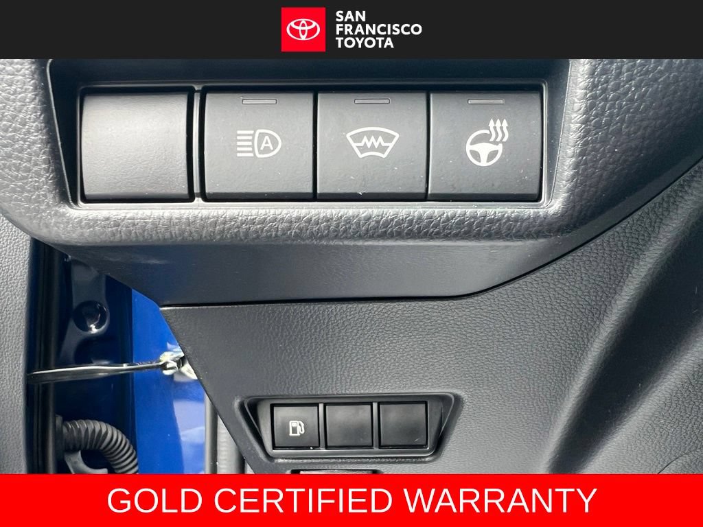 Certified 2025 Toyota Prius XLE FWD image 35