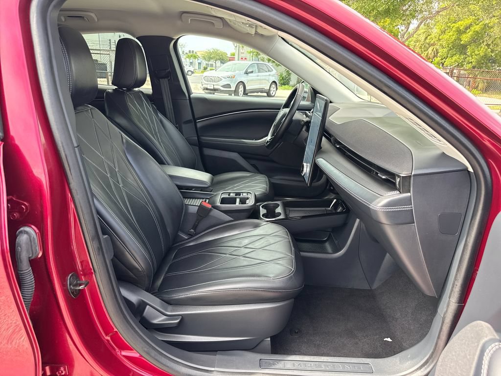 Used 2025 Ford Mustang Mach-E Select w/ Comfort Package Lite AWD/4WD image 28