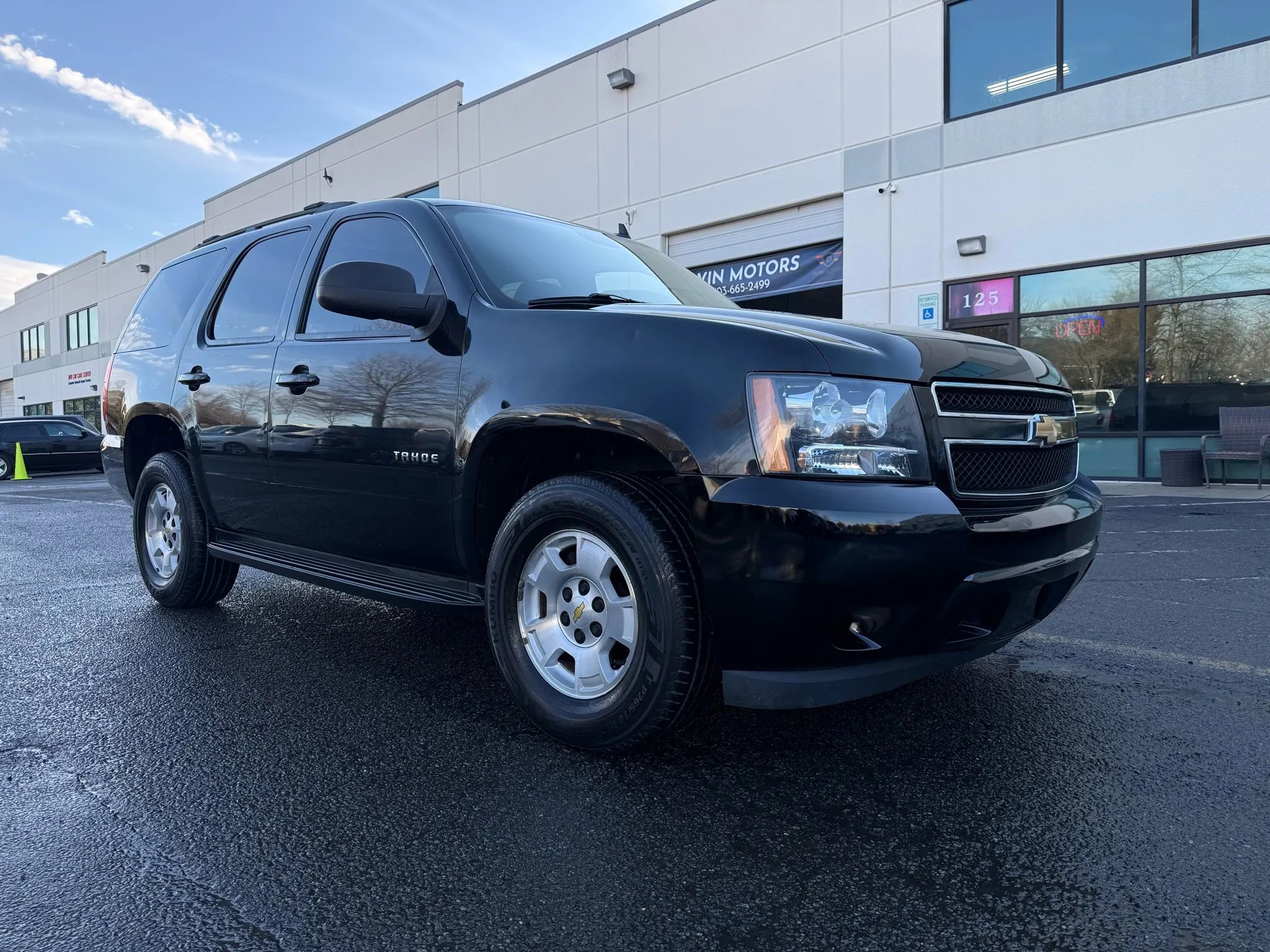 Used 2012 Chevrolet Tahoe LS image 2