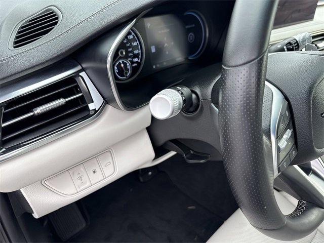 Used 2025 Genesis G70 2.5T image 20