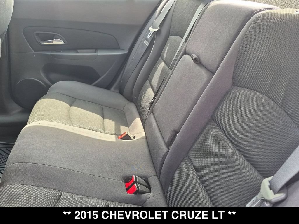 Used 2015 Chevrolet Cruze LT FWD image 3