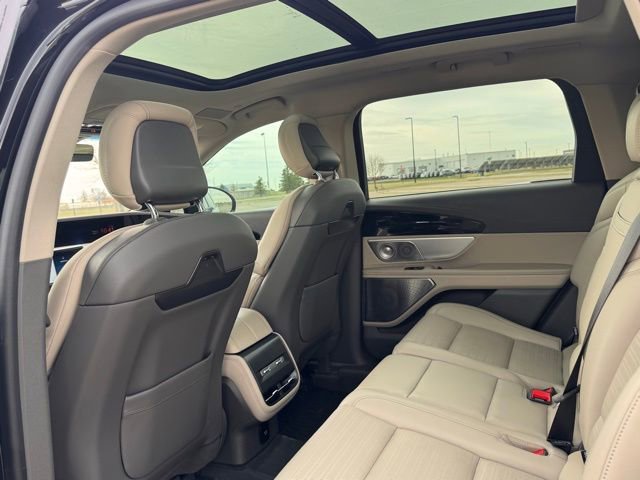 Used 2024 Lincoln Nautilus Reserve w/ Equipment Group 203A AWD/4WD image 31