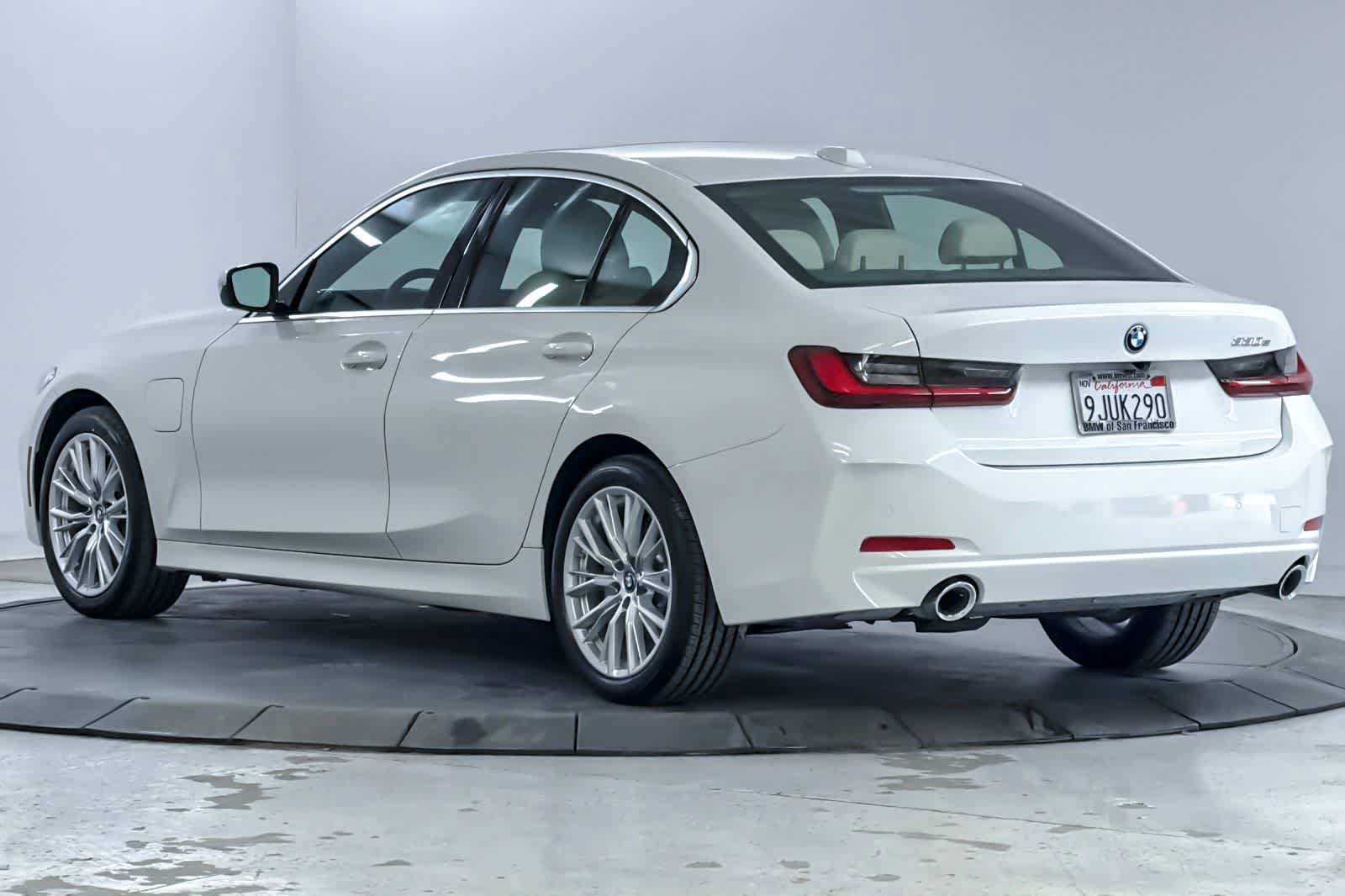 Used 2024 BMW 330e w/ Premium Package RWD image 6