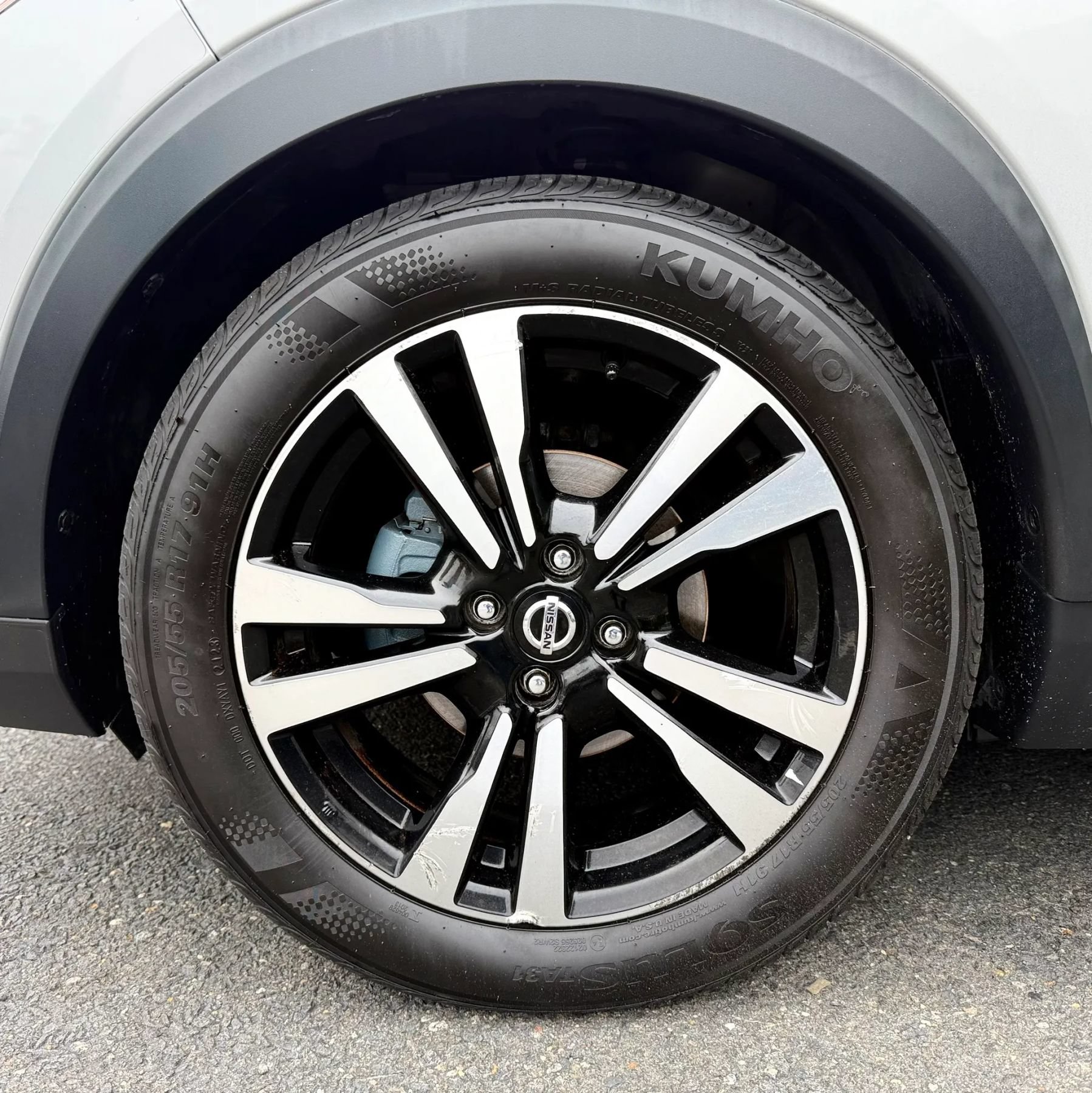 Used 2020 Nissan Kicks SV FWD image 38