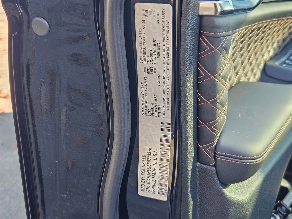 New 2025 Jeep Grand Cherokee Summit w/ Obsidian Package image 39