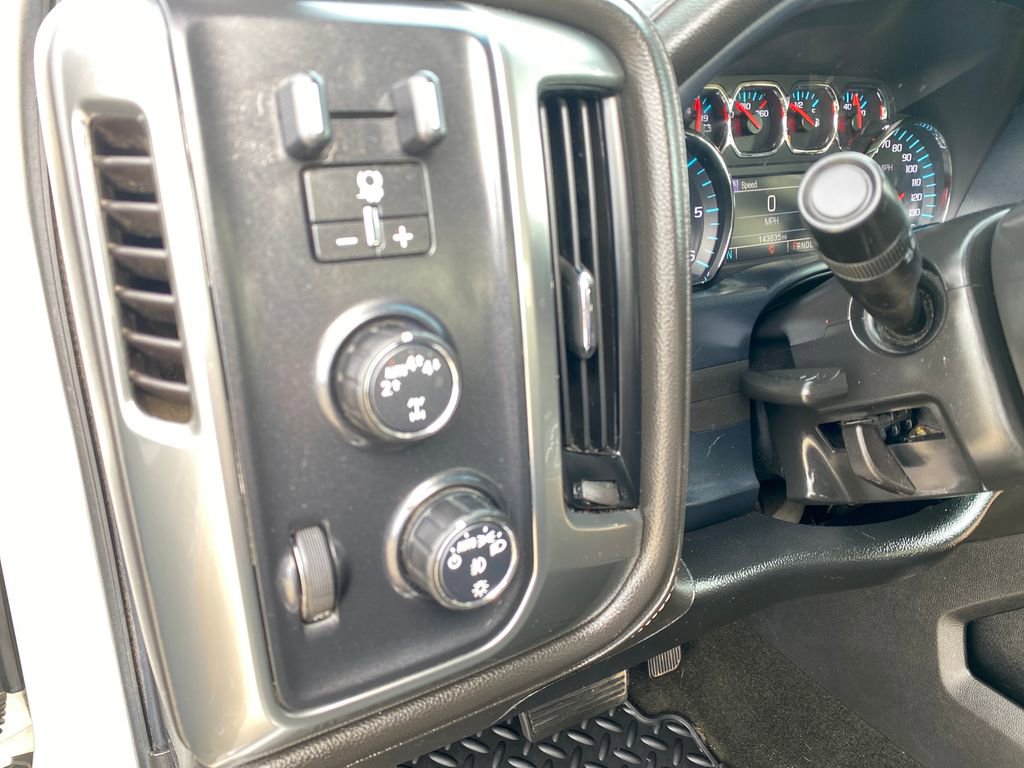 Used 2018 Chevrolet Silverado 1500 LTZ w/ Sport Package AWD/4WD image 37
