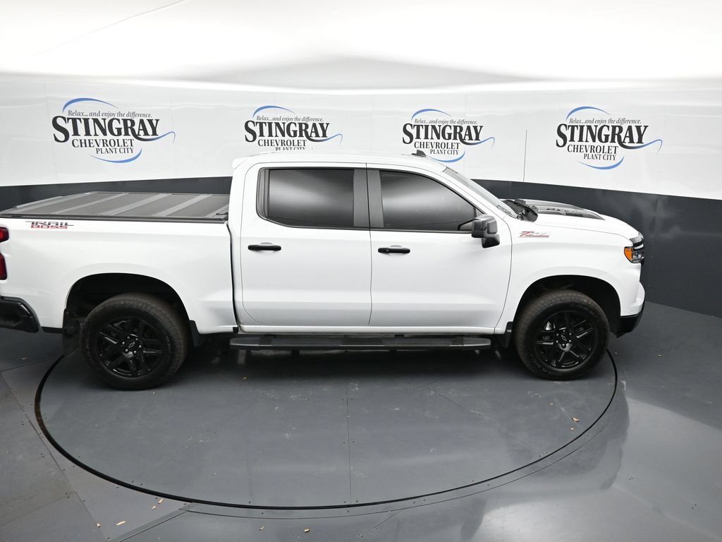 Used 2022 Chevrolet Silverado 1500 LT Trail Boss w/ LPO, Dark Essentials Package AWD/4WD image 25