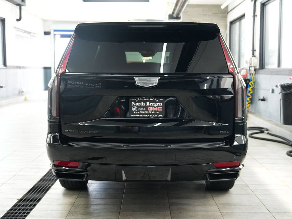 Used 2023 Cadillac Escalade ESV Sport w/ LPO, ONYX Package AWD/4WD image 7