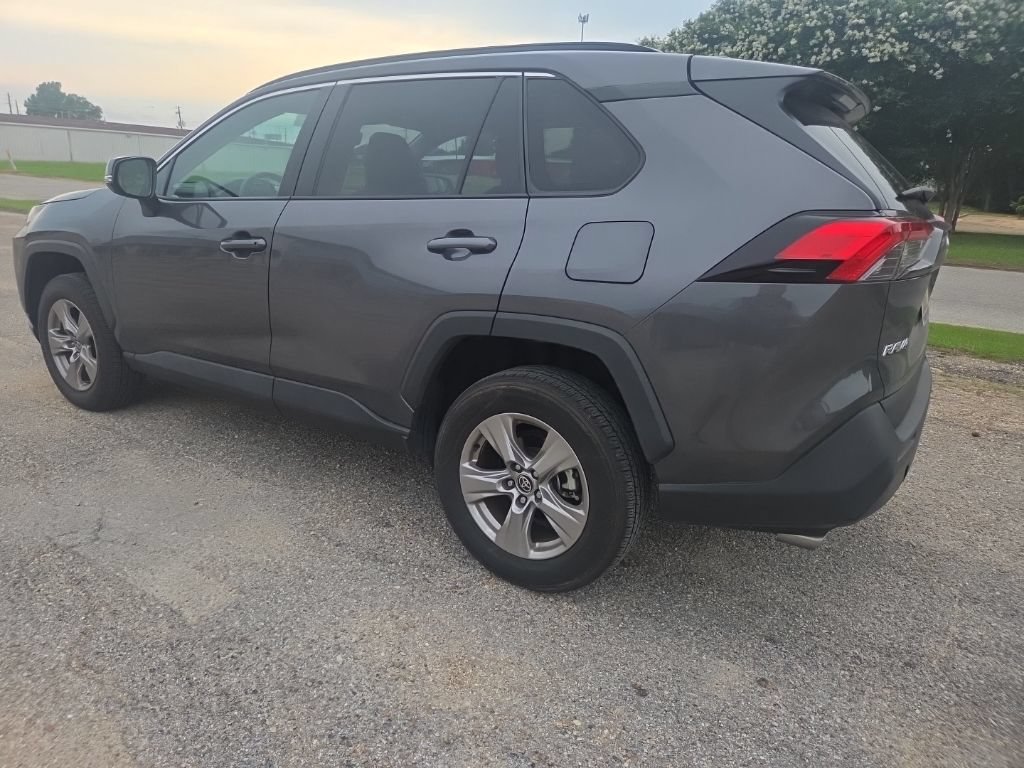 Used 2023 Toyota RAV4 XLE w/ Convenience Package FWD image 9