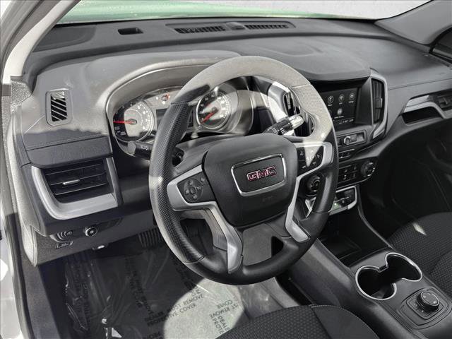 Used 2024 GMC Terrain SLE image 11