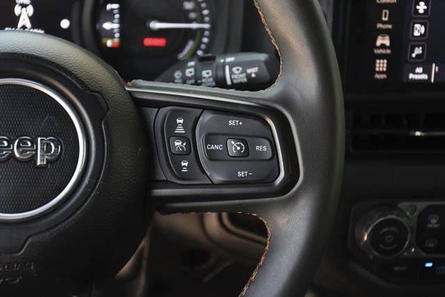 Used 2024 Jeep Wrangler Willys image 9