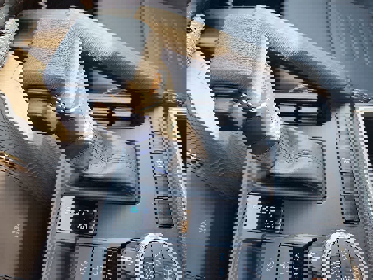 Used 2024 Toyota Tacoma TRD Off-Road image 21