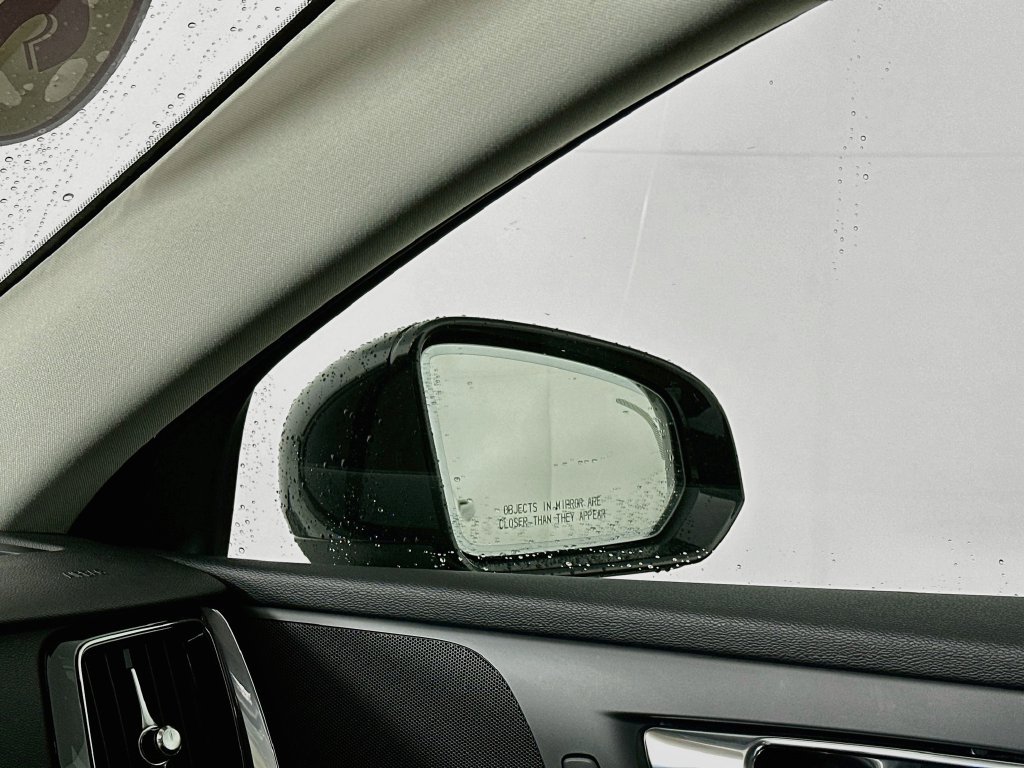 Used 2024 Volvo S60 B5 Core FWD image 25
