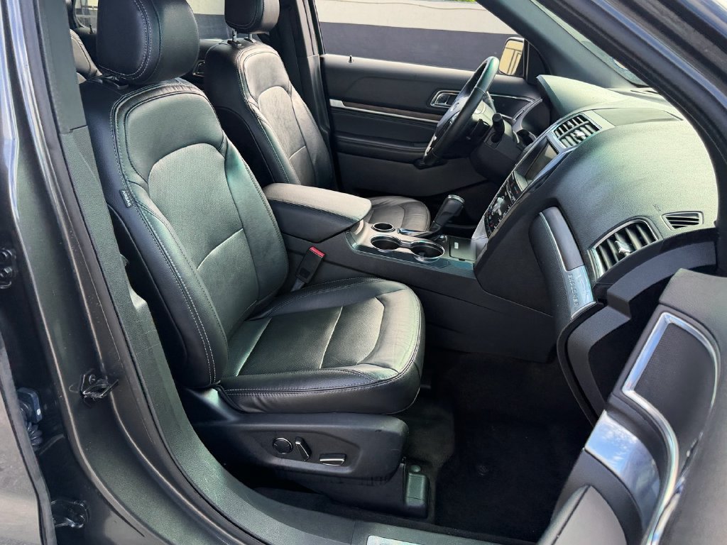 Used 2017 Ford Explorer Limited FWD image 18