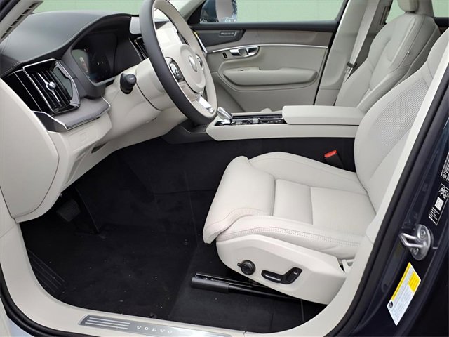 New 2026 Volvo XC90 B6 Ultra image 11