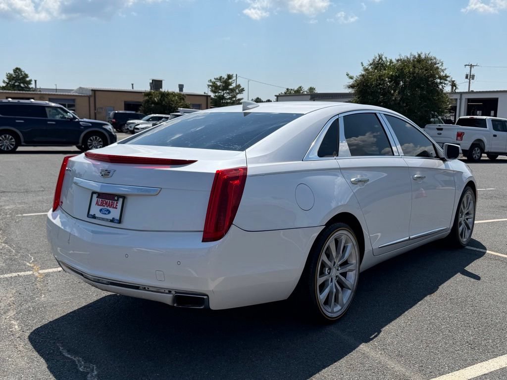 Used 2017 Cadillac XTS Luxury FWD image 3