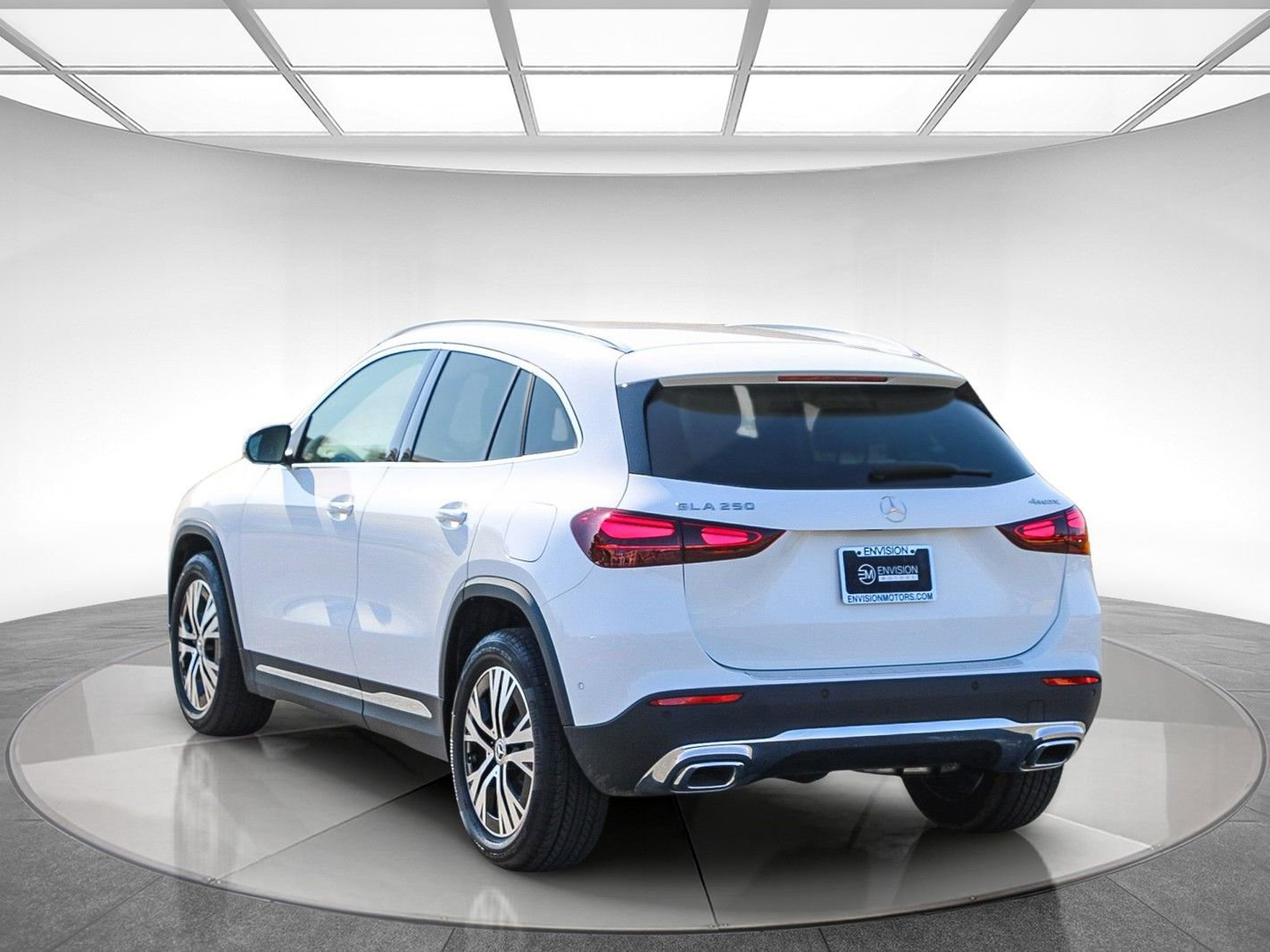 Certified 2025 Mercedes-Benz GLA 250 4MATIC image 2