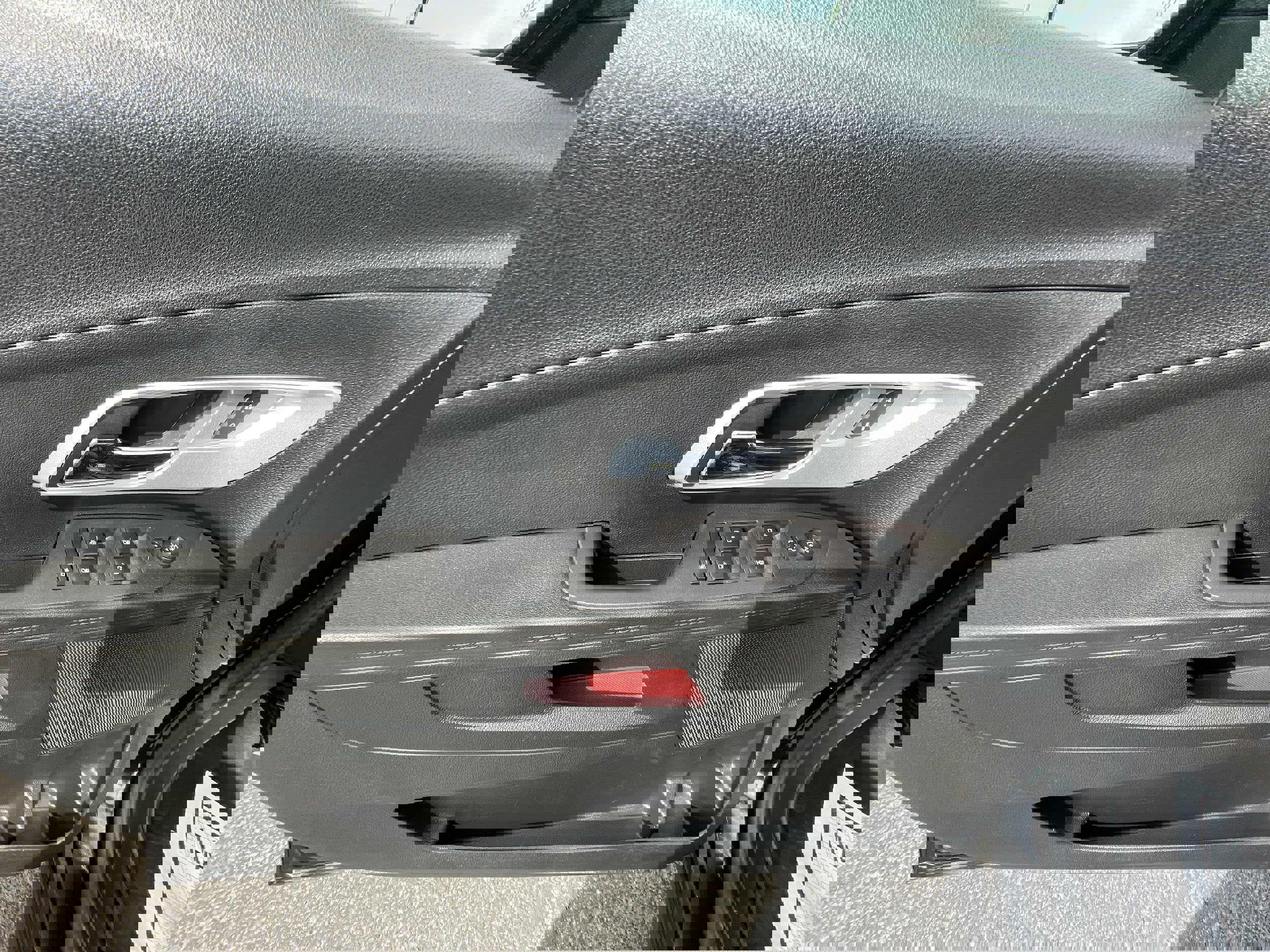 Used 2017 Chevrolet Equinox LT image 11