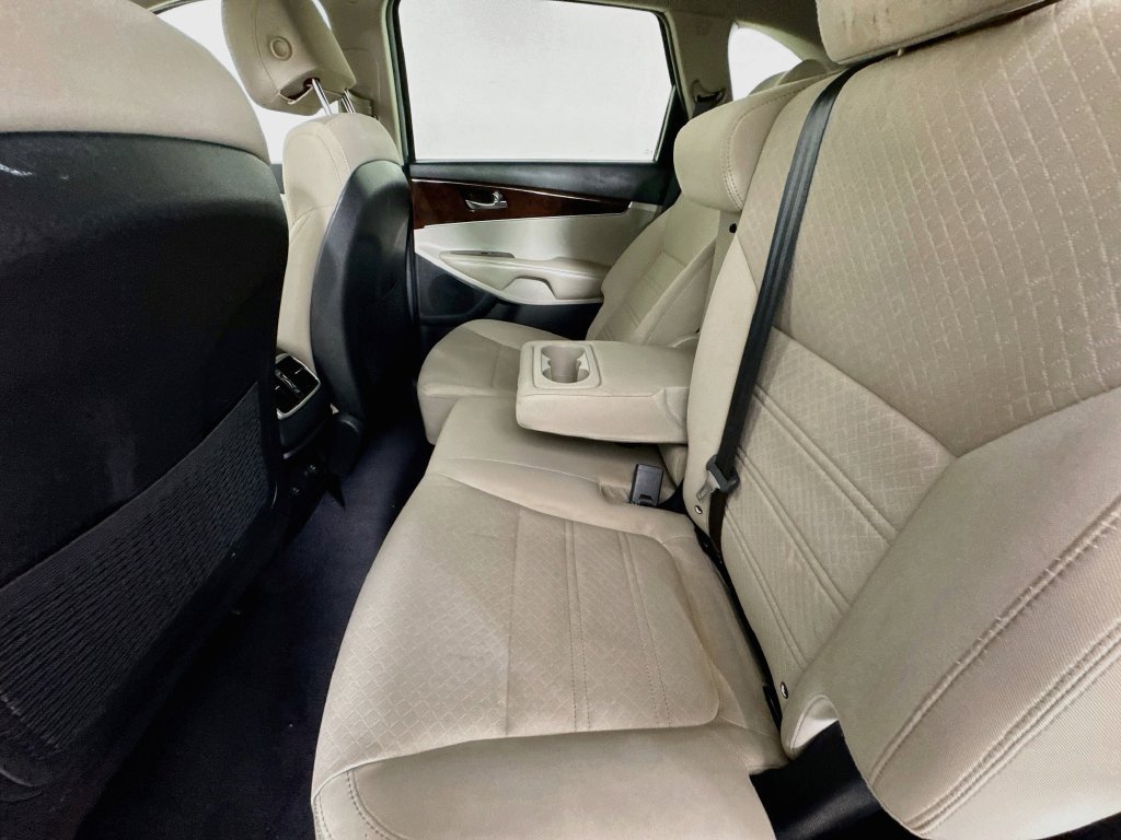 Used 2017 Kia Sorento AWD image 25