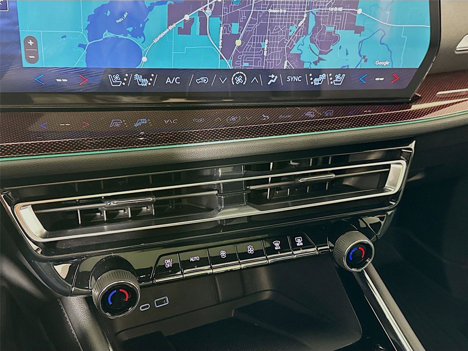 New 2026 Chevrolet Traverse RS w/ LPO, Floor Liner Package AWD/4WD image 36