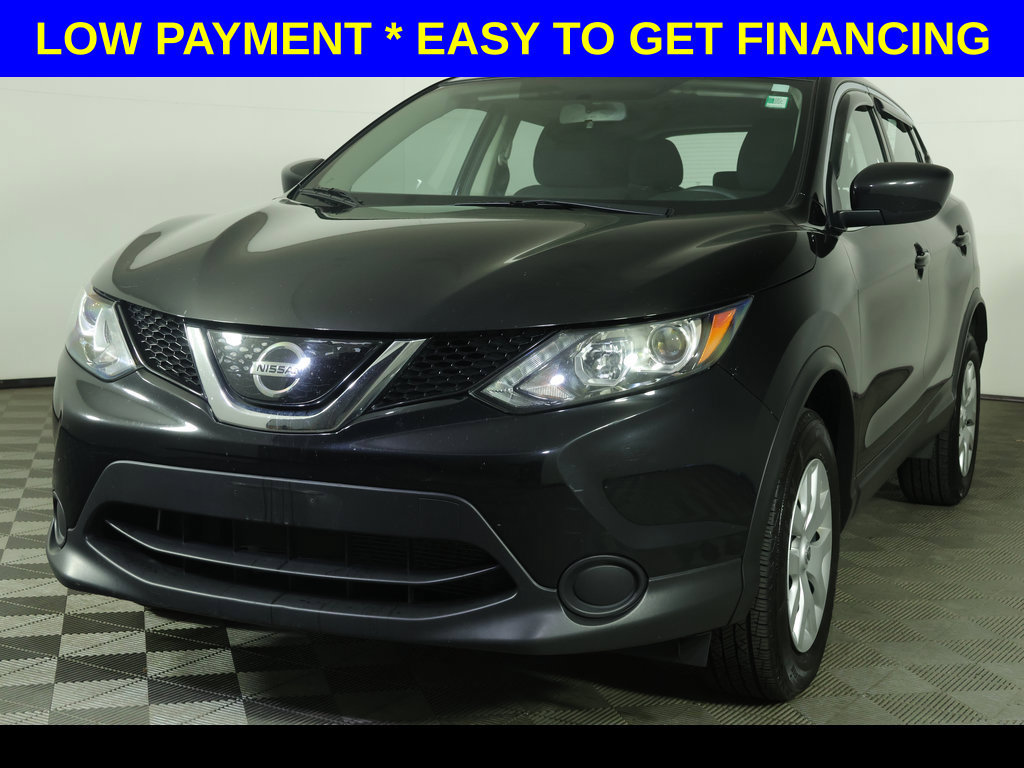 Used 2018 Nissan Rogue Sport S FWD image 1