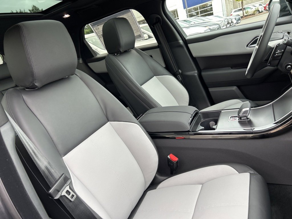 New 2026 Land Rover Range Rover Velar Dynamic SE image 21