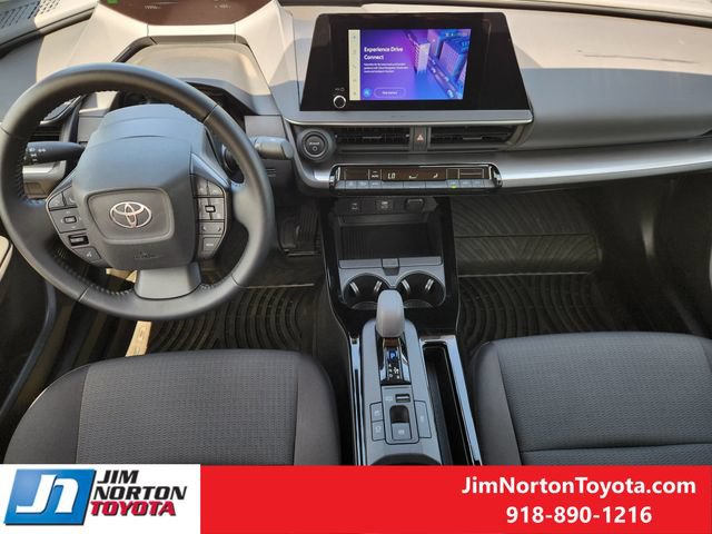 Used 2025 Toyota Prius LE FWD image 24