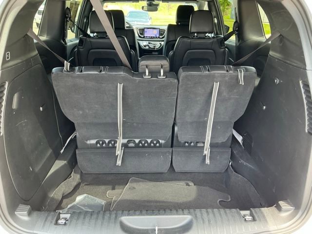 Used 2025 Chrysler Pacifica Select FWD image 14