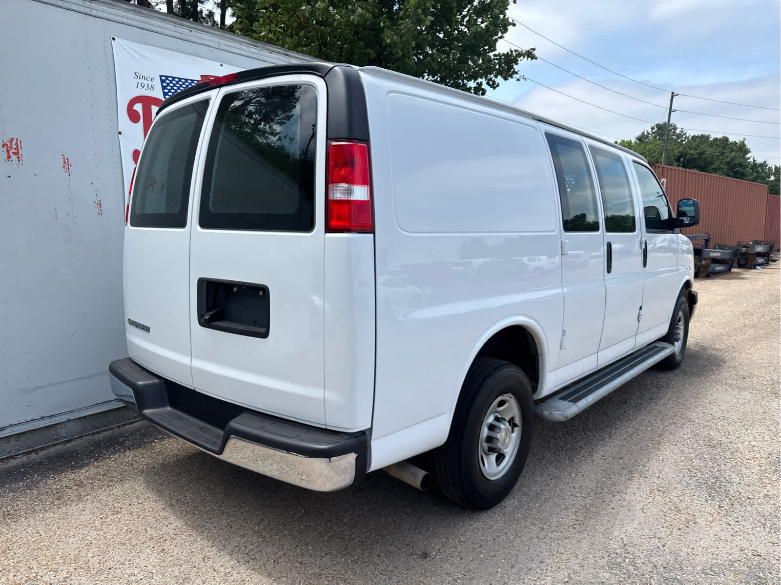 Used 2024 Chevrolet Express 2500 w/ Driver Convenience Package RWD image 3