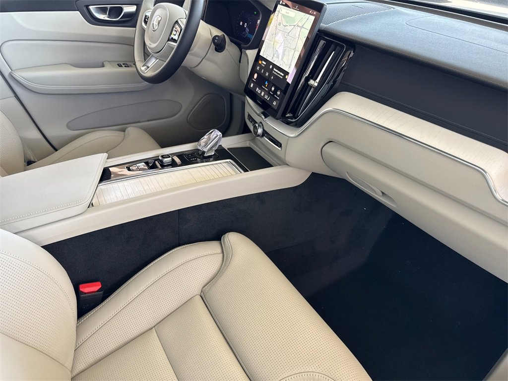New 2026 Volvo XC60 B5 Ultra image 15