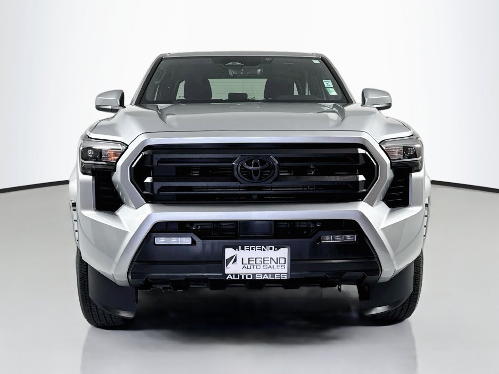 Used 2024 Toyota Tacoma SR5 AWD/4WD image 3