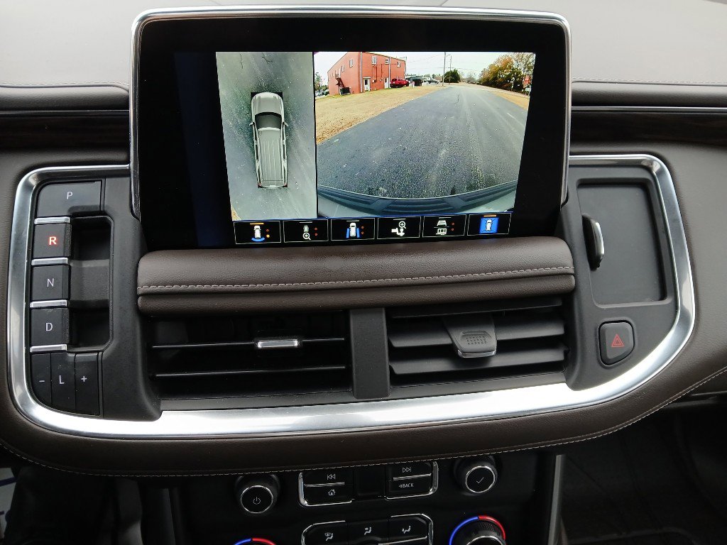 Used 2022 Chevrolet Suburban Z71 w/ Luxury Package image 41