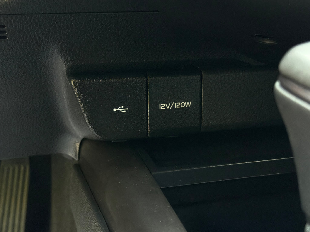 Used 2024 Toyota Camry SE FWD image 30