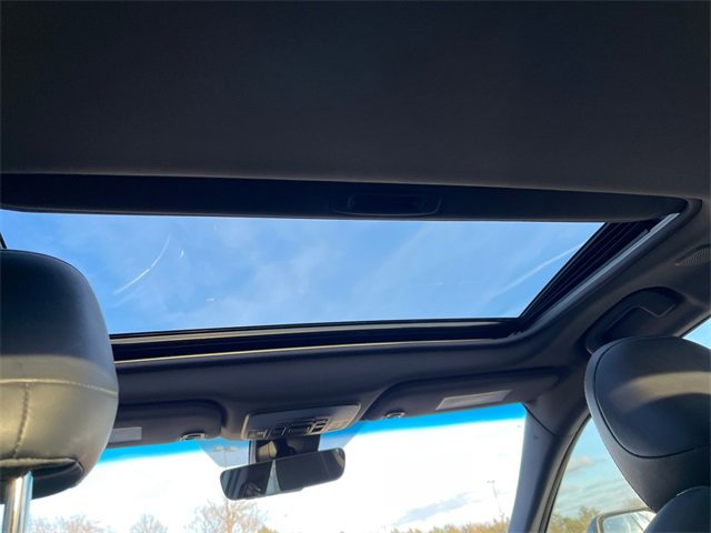 Used 2020 Toyota Avalon Touring w/ Advanced Safety Package image 20