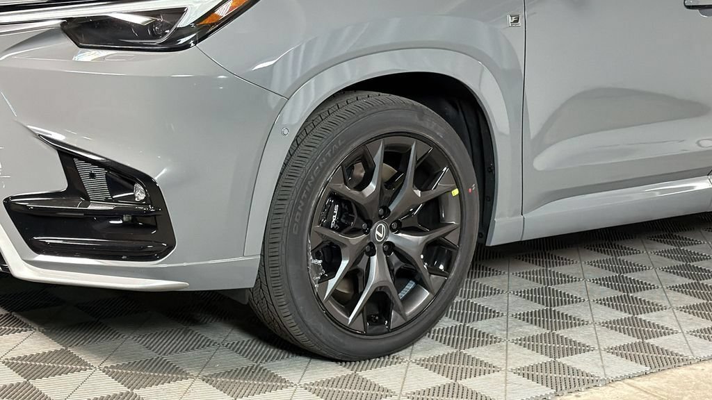 New 2026 Lexus TX 500h AWD image 4