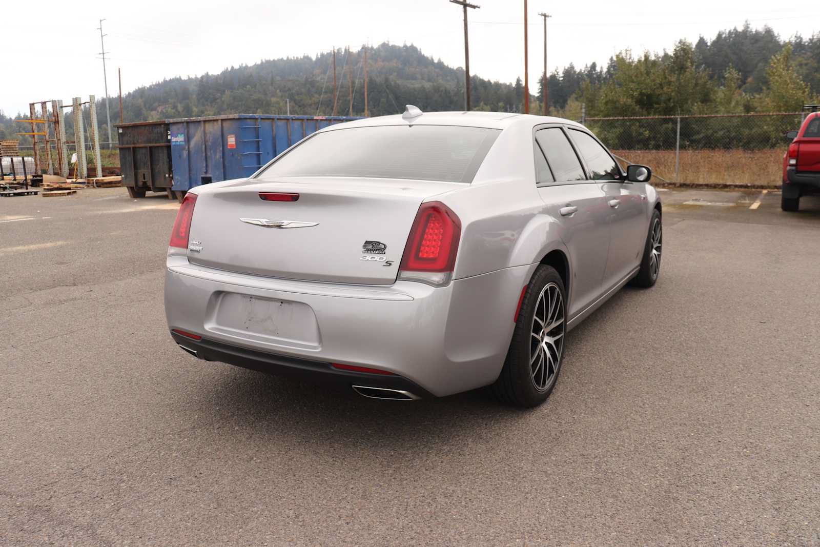 Used 2018 Chrysler 300 S AWD/4WD image 5