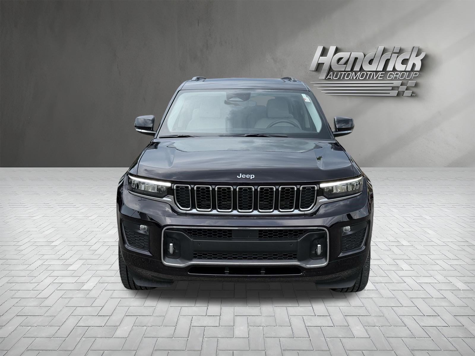 Used 2023 Jeep Grand Cherokee L Overland w/ Rear Seat Video Group I RWD image 3