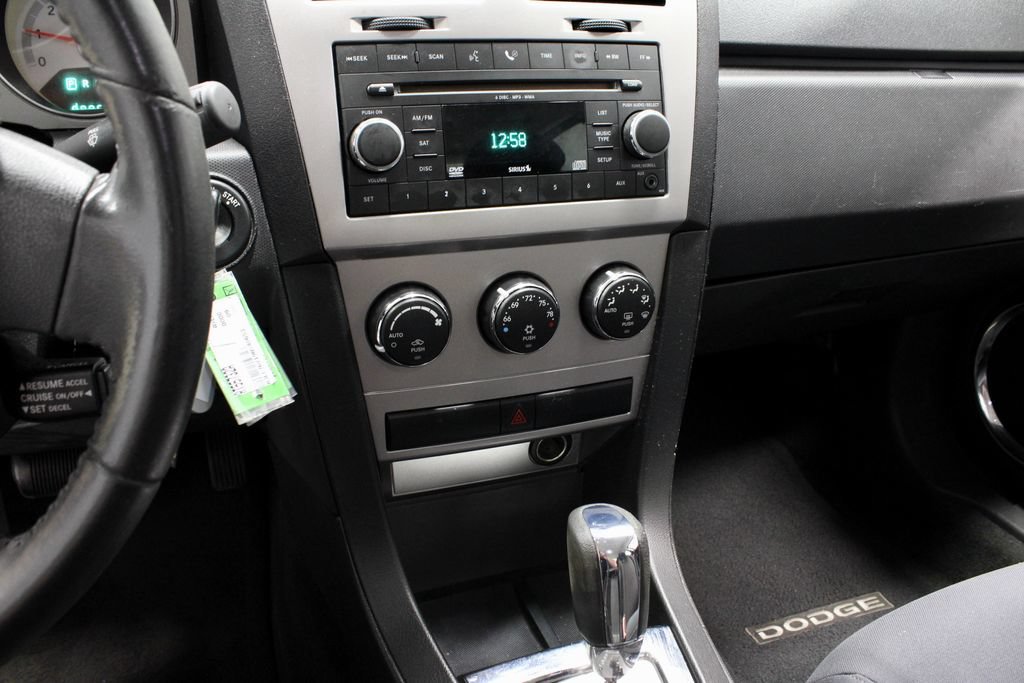 Used 2009 Dodge Avenger R/T FWD image 27