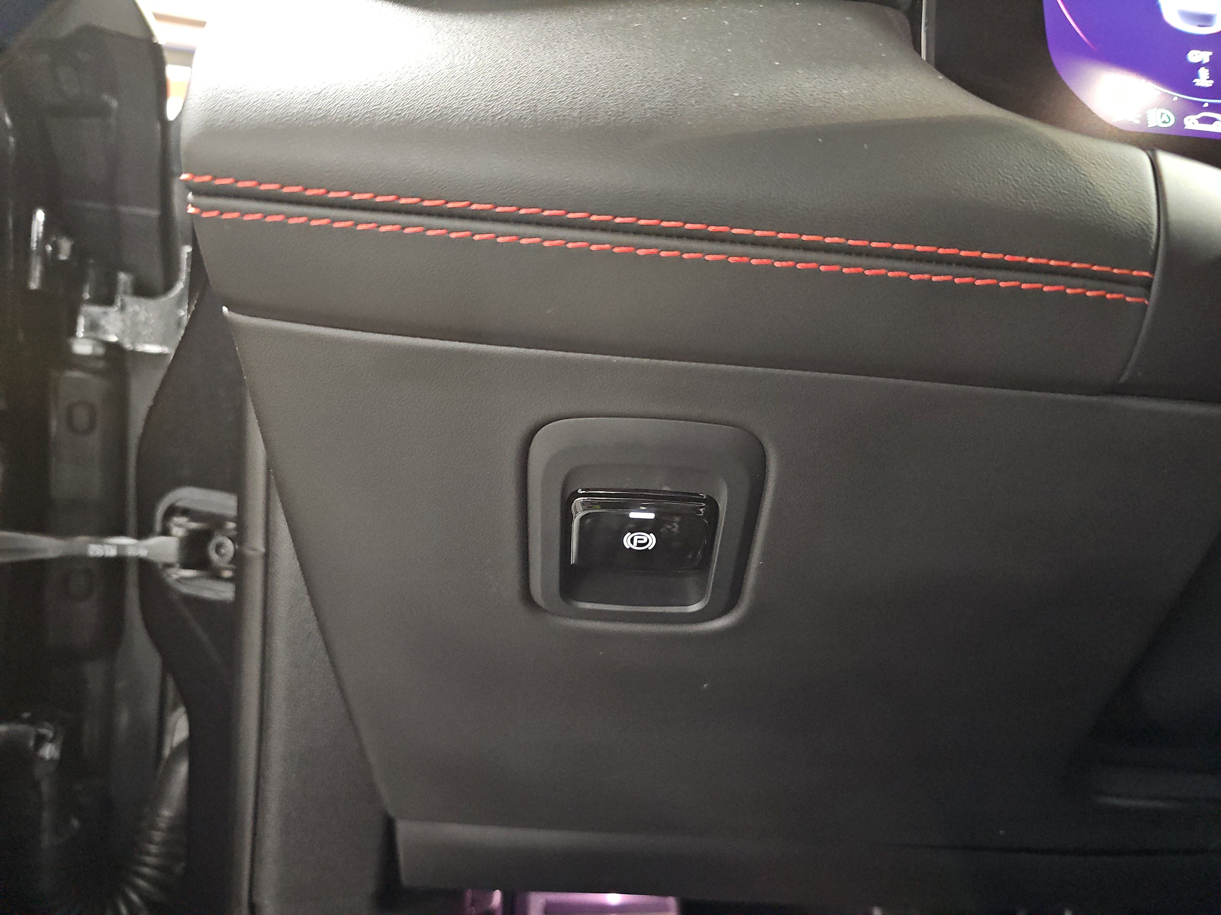 Used 2023 Maserati Grecale Trofeo AWD/4WD image 27