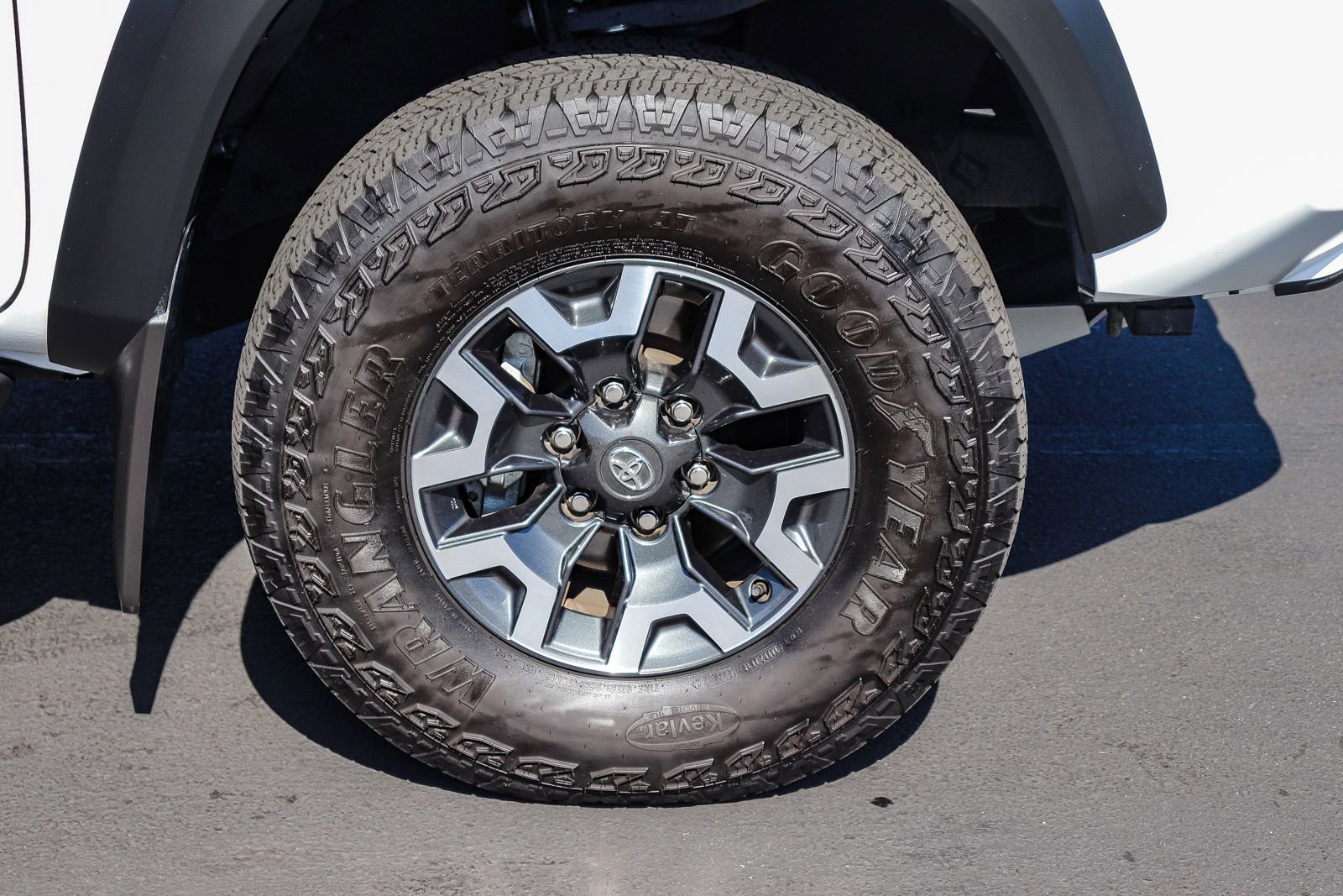 Certified 2023 Toyota Tacoma TRD Off-Road w/ Advanced Technology Package AWD/4WD image 11